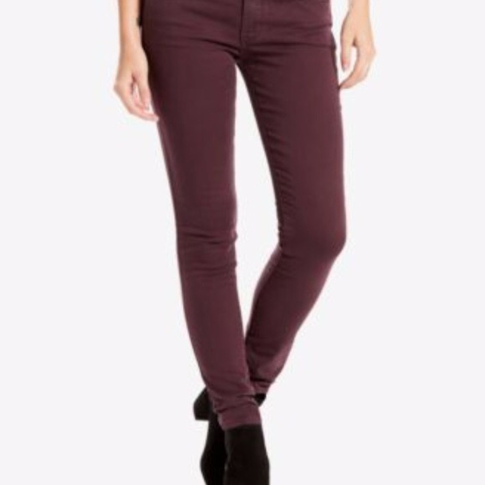 Levi’s | 711 Skinny Jeans | Maroon